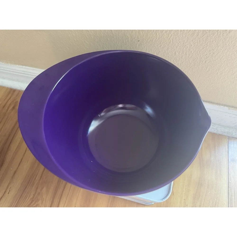 Vintage Sur La Table 3 Mixing Bowls With Spouts: Blue, Maroon, And Purple